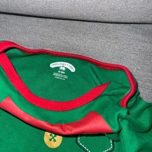 Elf onsie
